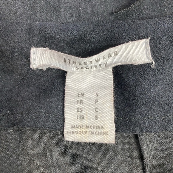 ⭐️STREETWEAR SOCIETY Black Suede Fringe Mini Skirt - Picture 4 of 5